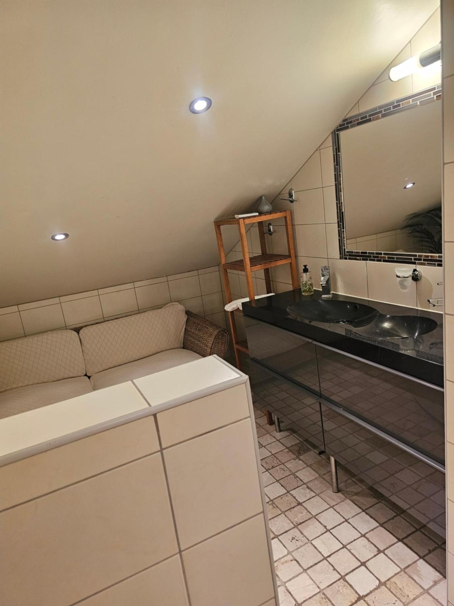 Full Privacy Townhome In Oslo With Wifi 外观 照片
