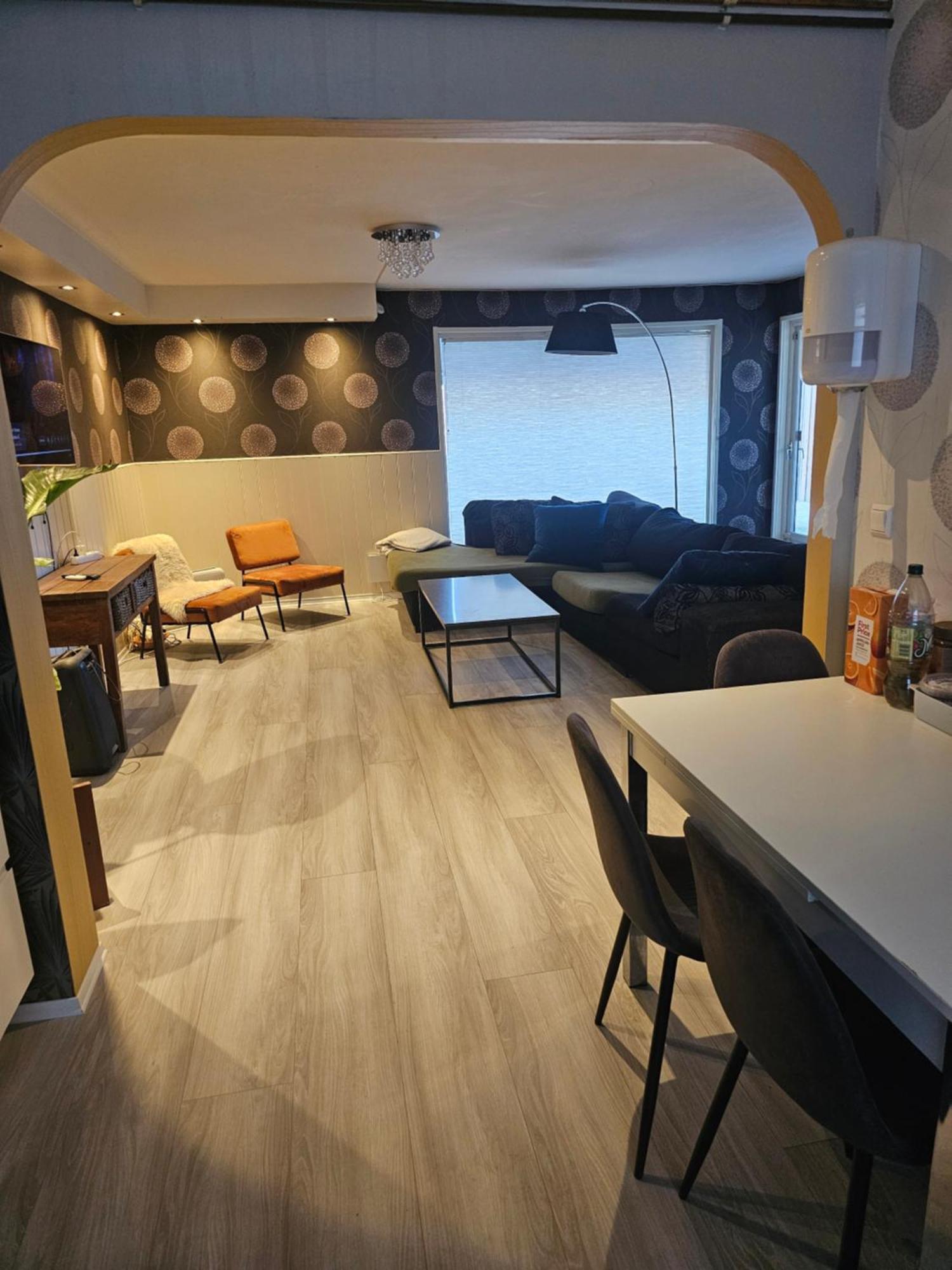 Full Privacy Townhome In Oslo With Wifi 外观 照片