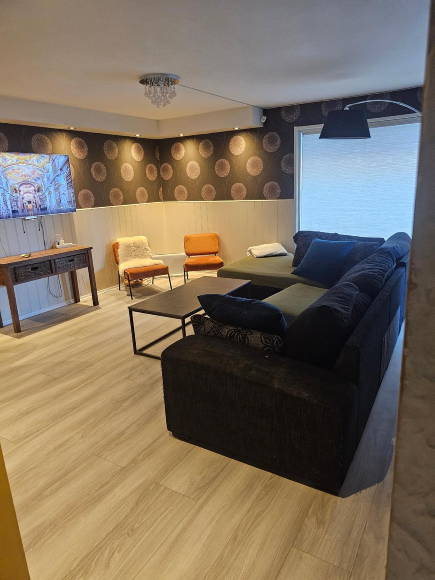 Full Privacy Townhome In Oslo With Wifi 外观 照片