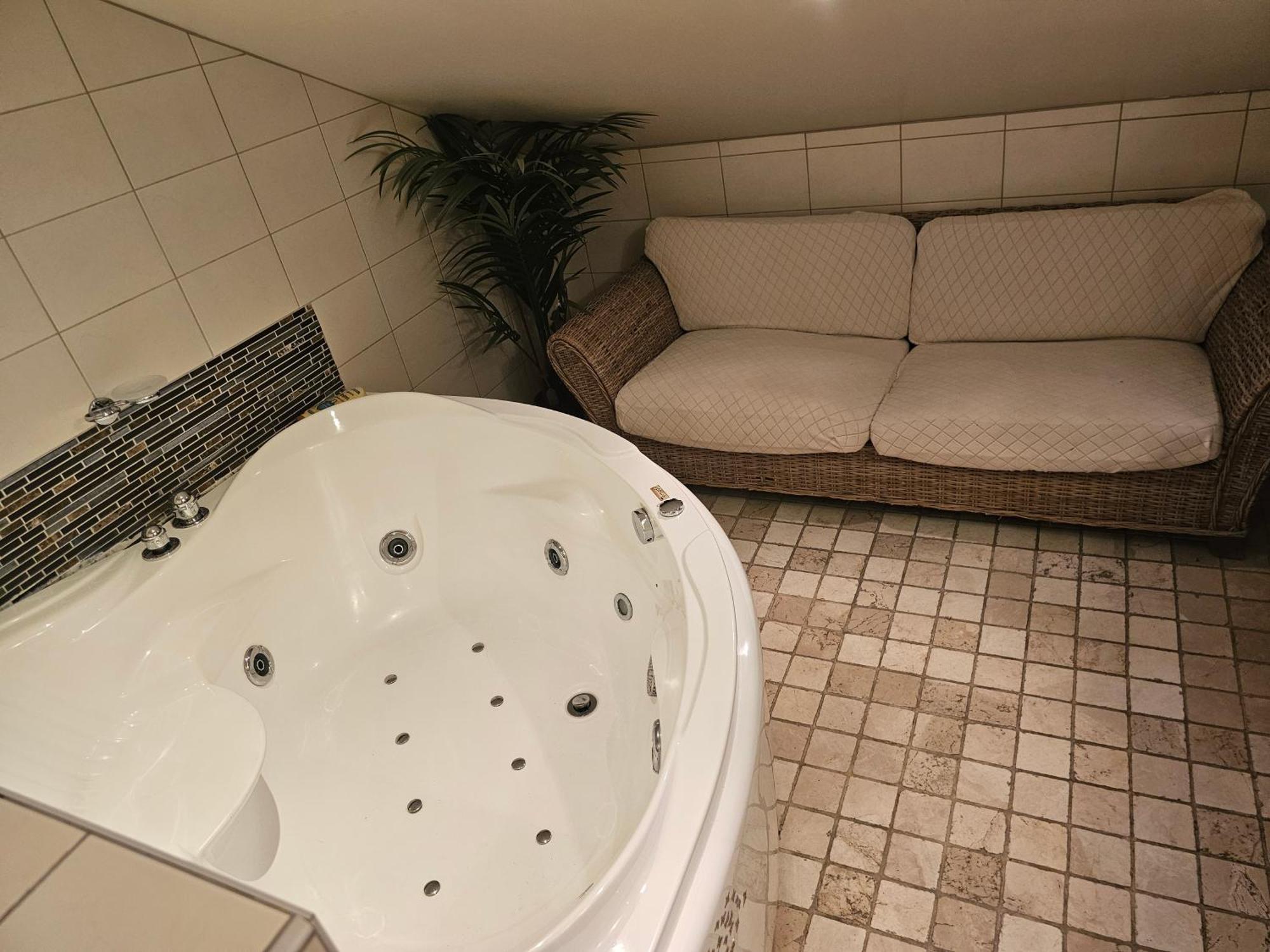 Full Privacy Townhome In Oslo With Wifi 外观 照片