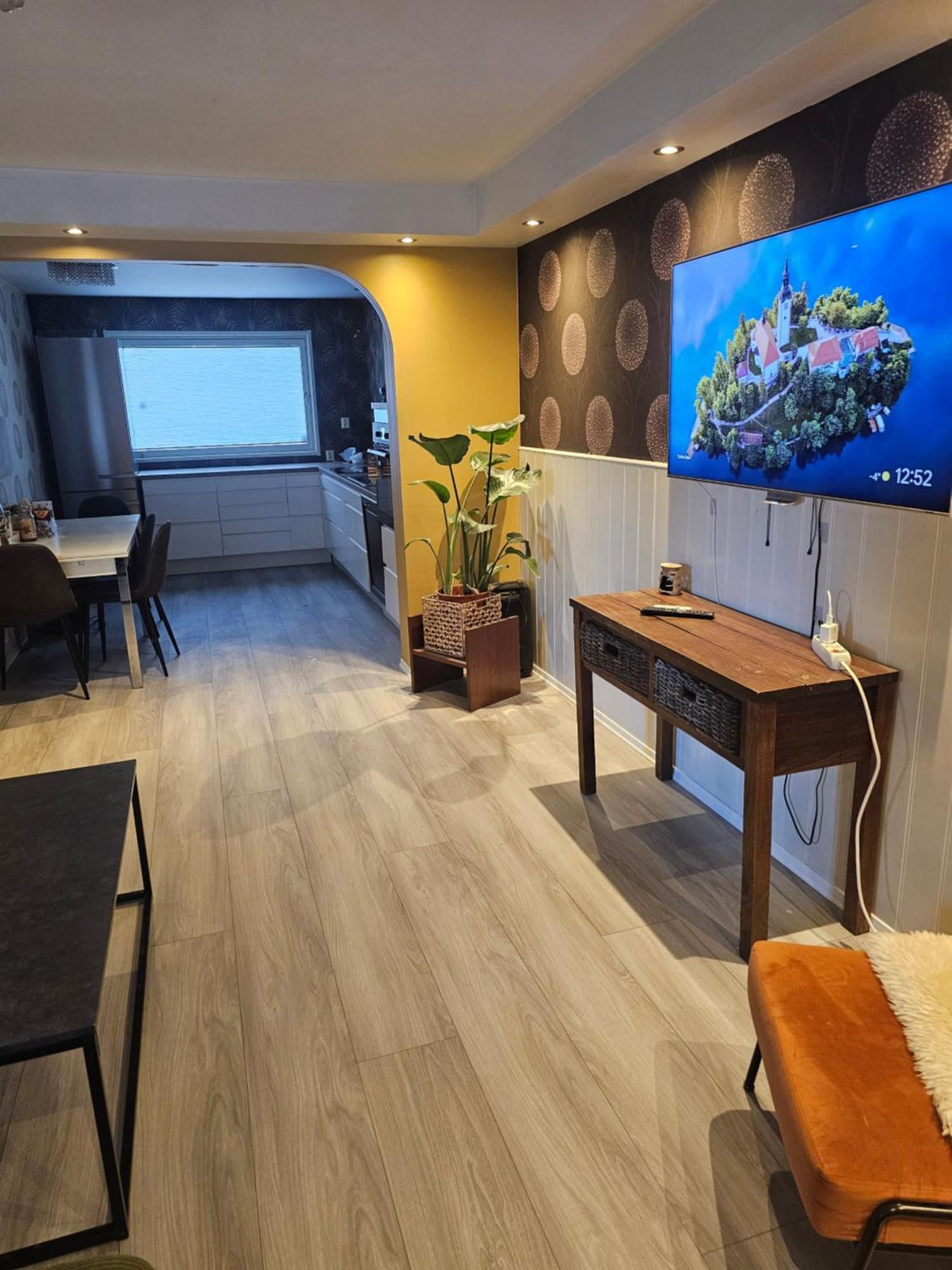Full Privacy Townhome In Oslo With Wifi 外观 照片