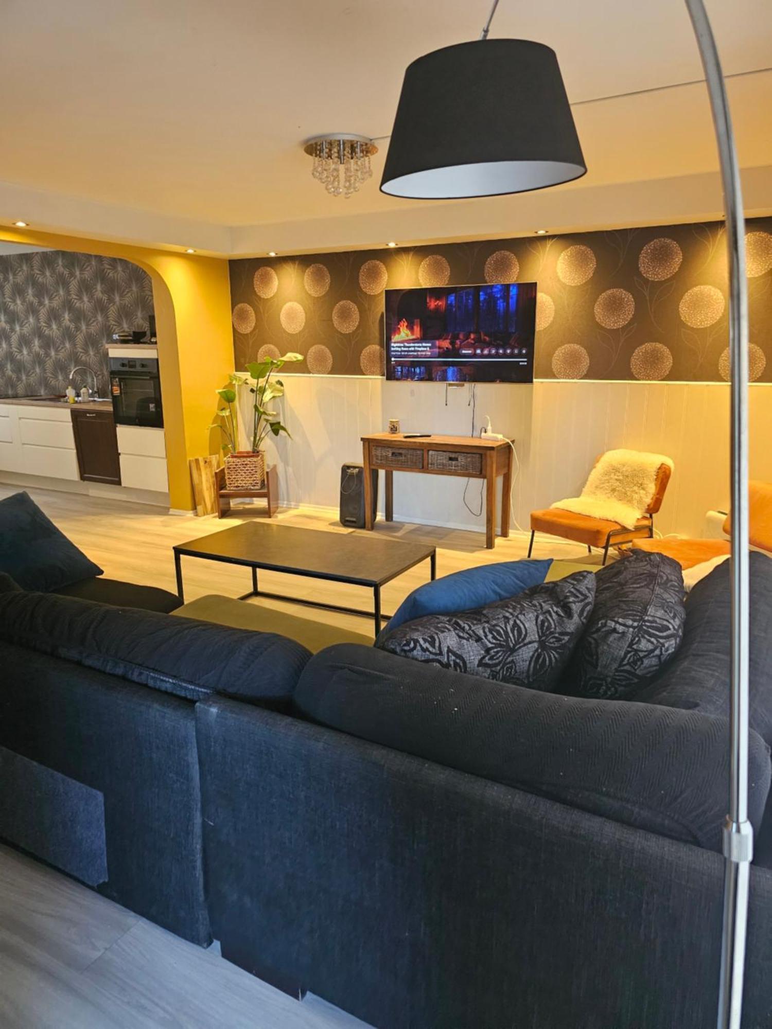 Full Privacy Townhome In Oslo With Wifi 外观 照片